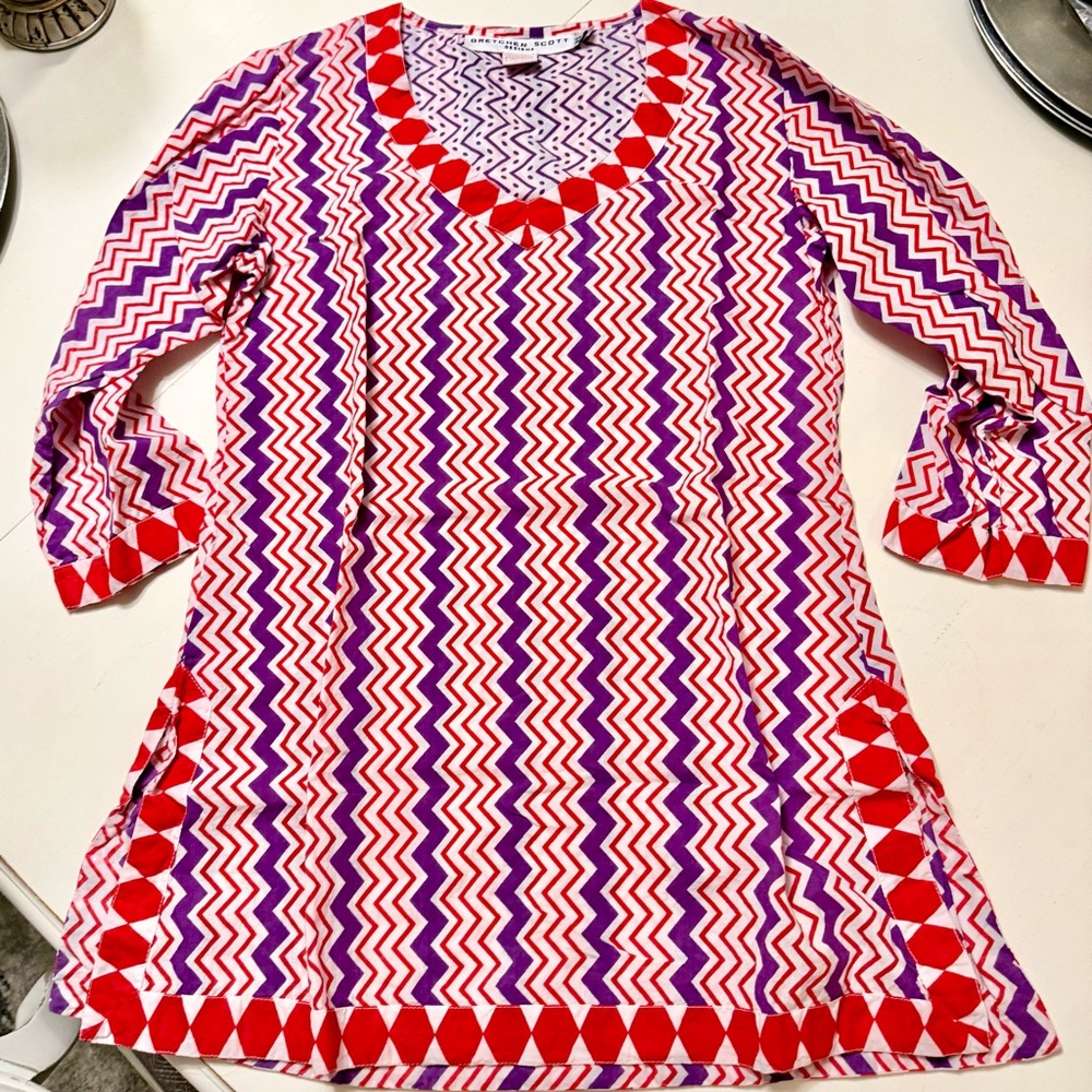 XS Gretchen Scott coverup/tunic
- fits girl 10/12
